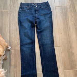 DL1961 Coco Curvy Strait